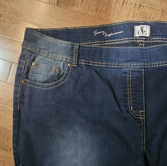 SAVVY INGENIEUSE Pull On Capri Jean - Women's - Picture 2 of 11